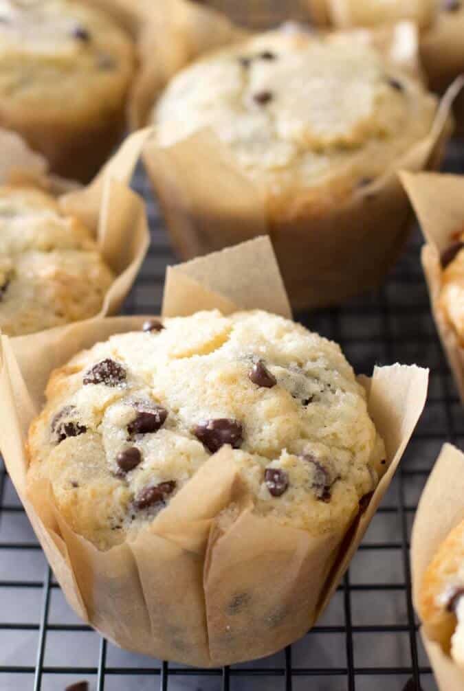 Bakery style muffins made using buttermilk || Sugar Spun Run